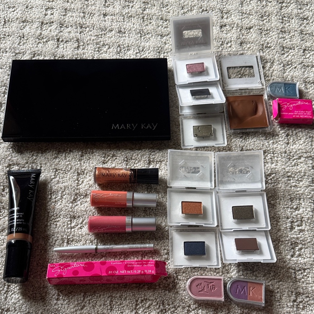Mary Kay Eyeshadow Collection with Pink, Brown, and Black